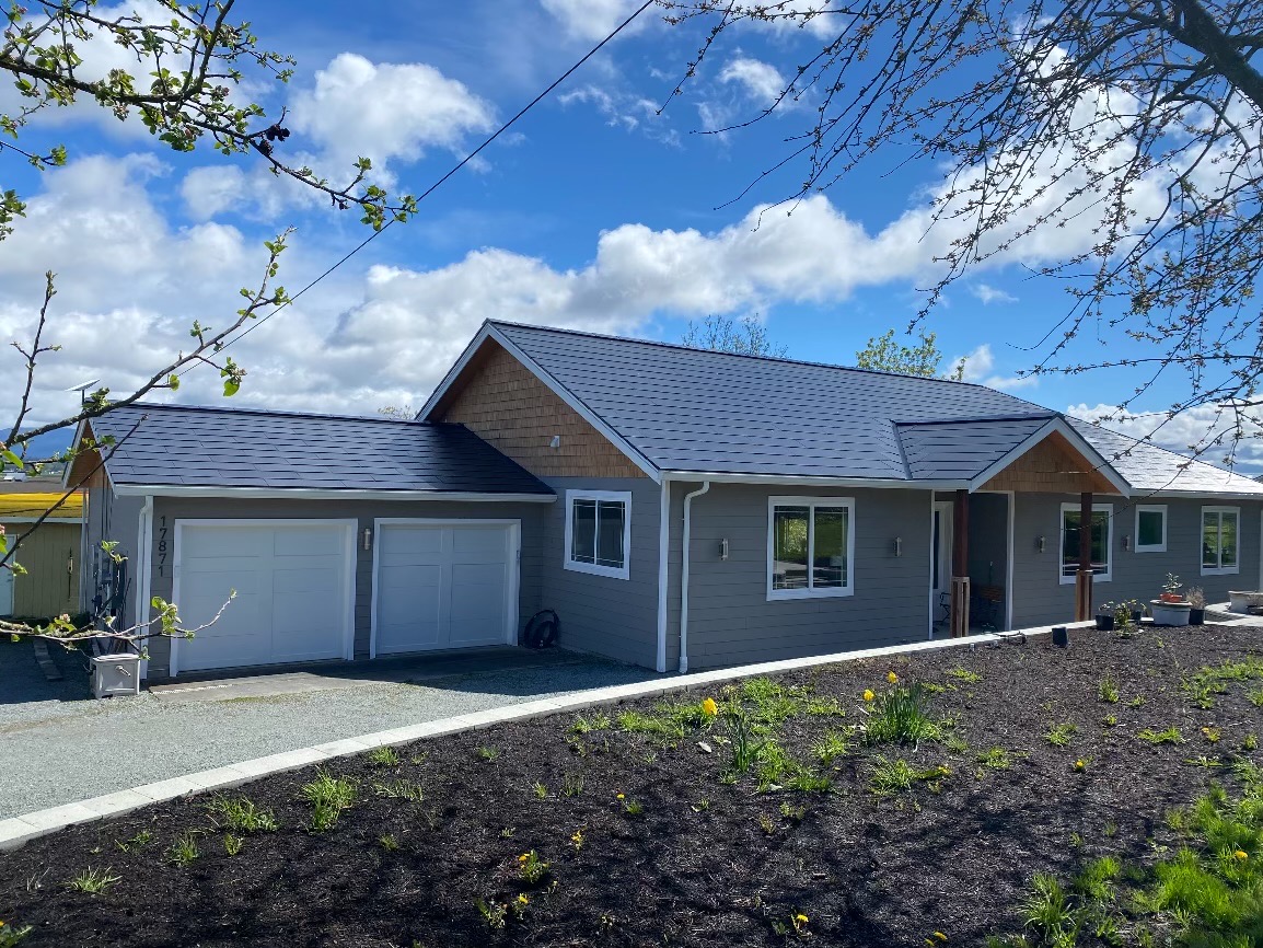 Tesla Solar Roof tiles and integrated solar system in Mount Vernon, WA